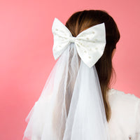 White Pearl Bow Veil