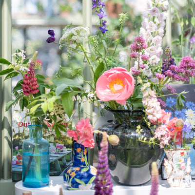 Flowers make us happy - Selina Lake - Talking Tables UK Public