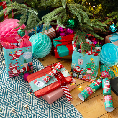Holly Red & White Harlequin Mini Christmas Crackers - 6 Pack