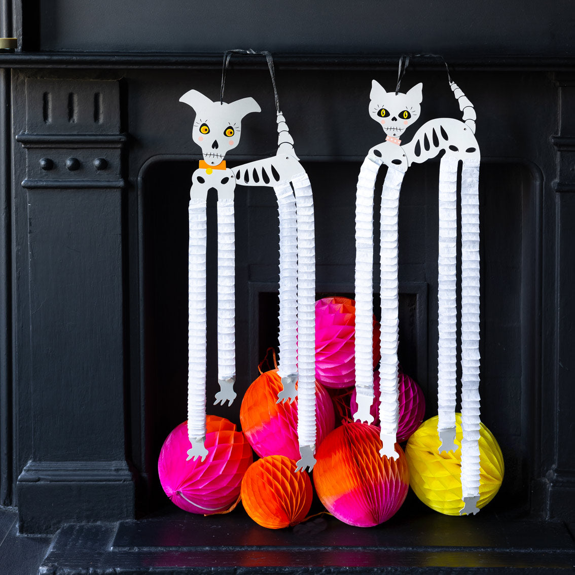 Animal halloween decorations discount