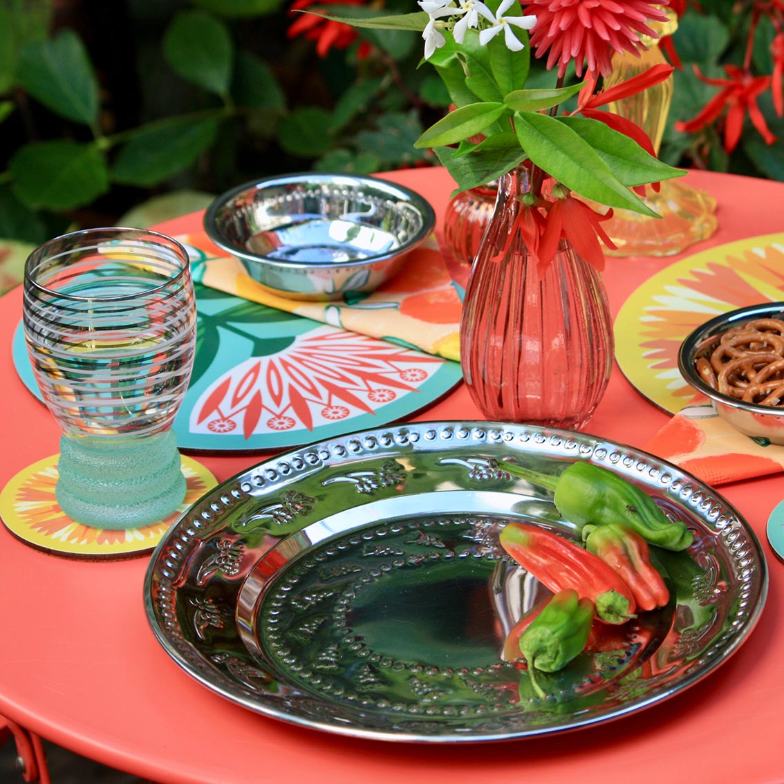 5 Small Stainless Steel Bowl Talking Tables UK