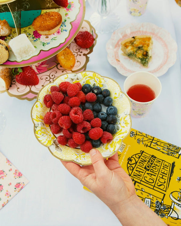 Vintage paper new arrivals plates
